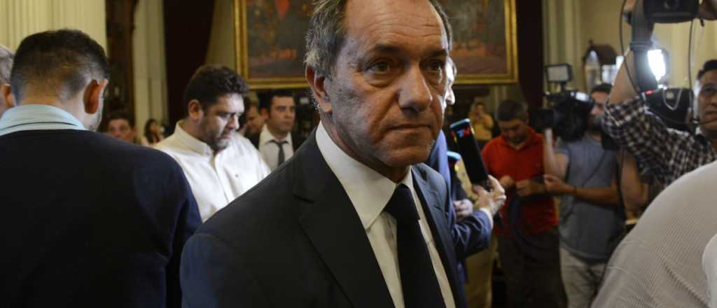 Frente al anuncio de CFK, Scioli pugnó por una "gran PASO"