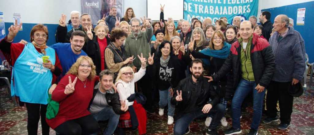 Fernández Sagasti: "Si la política no sirve para hacer feliz a la gente no sirve"