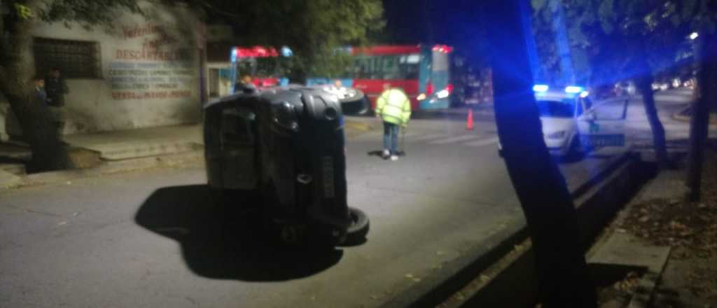 Volcó una camioneta en la Cuarta Sección Este