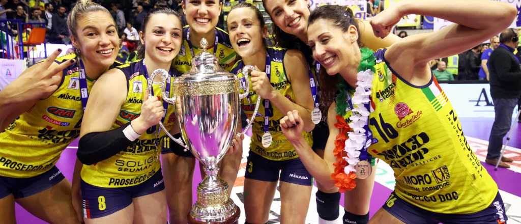 Es argentina, sali&oacute; campeona en Italia y celebr&oacute; el t&iacute;tulo desnuda