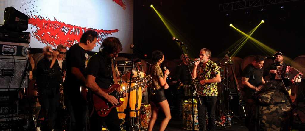 Homenajearon a Los Aut&eacute;nticos Decadentes en una bodega de Luj&aacute;n
