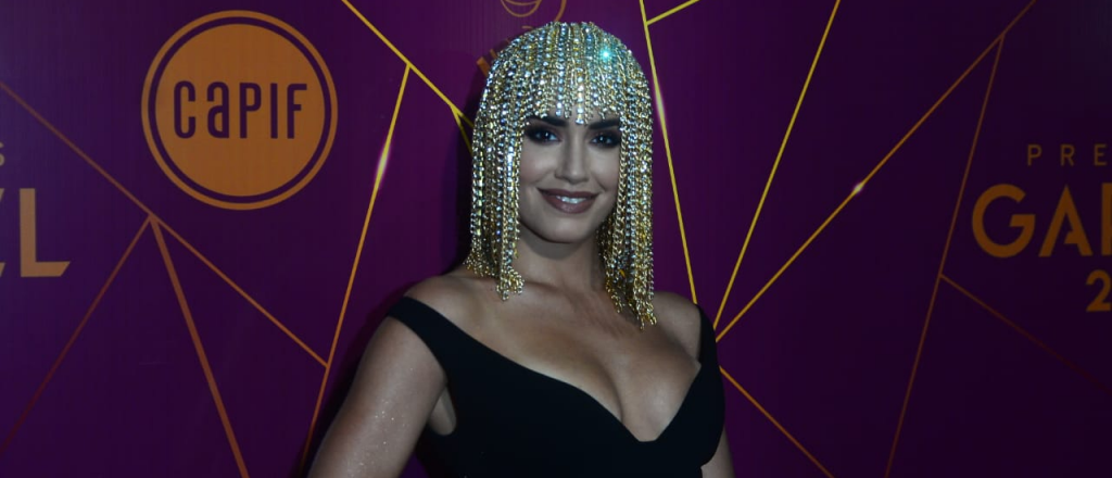 El llamativo look de Lali Esp&oacute;sito en los Premios Gardel en Mendoza