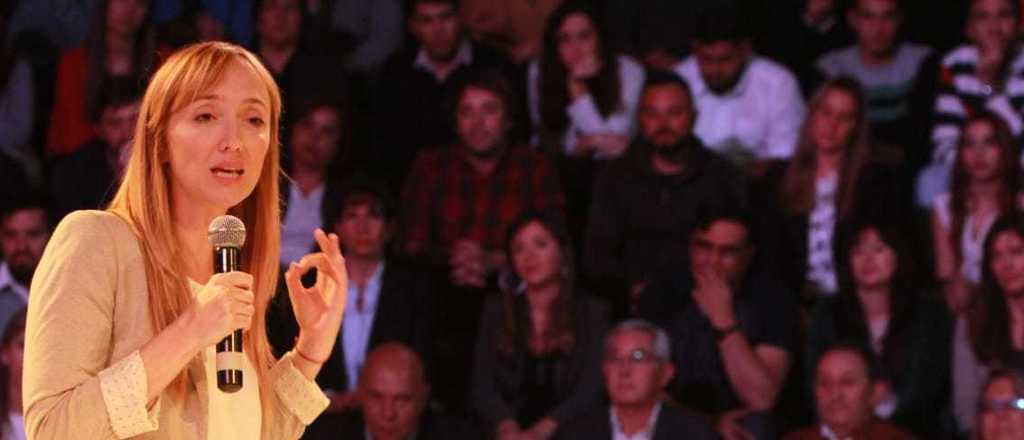 Fernández Sagasti: "Las mujeres son las que se ponen al frente"