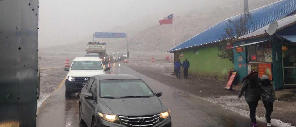 La nieve cerró los pasos a Chile