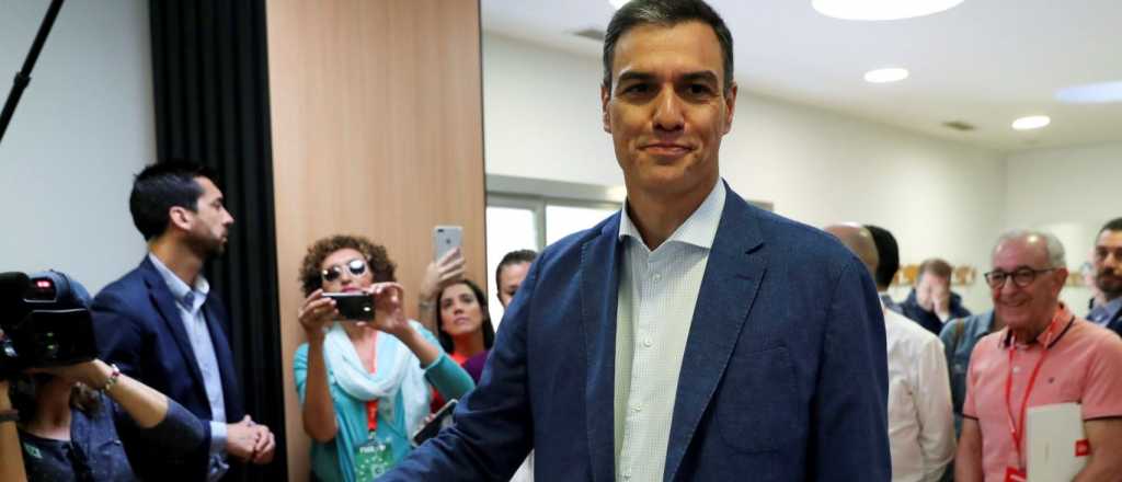 Triple elección en España: "Prueba de fuego" para Sánchez