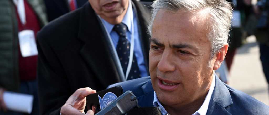 Cornejo dijo que aún no decide si será candidato a diputado