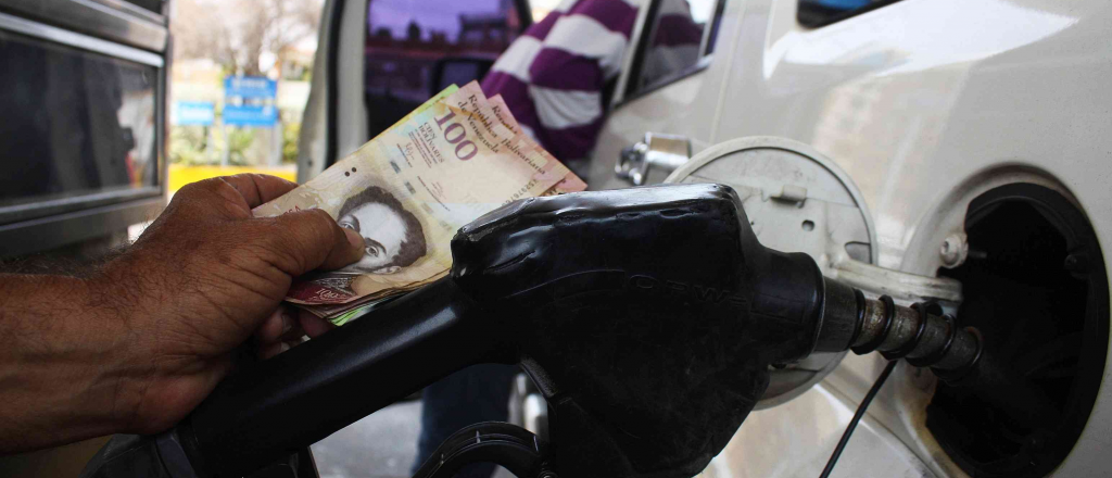 Sin acuerdo con petroleras, el Gobierno congelará precios de combustibles