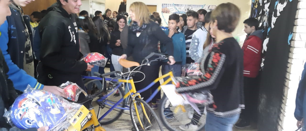 Entregaron bicicletas a dos escuelas rurales de San Rafael