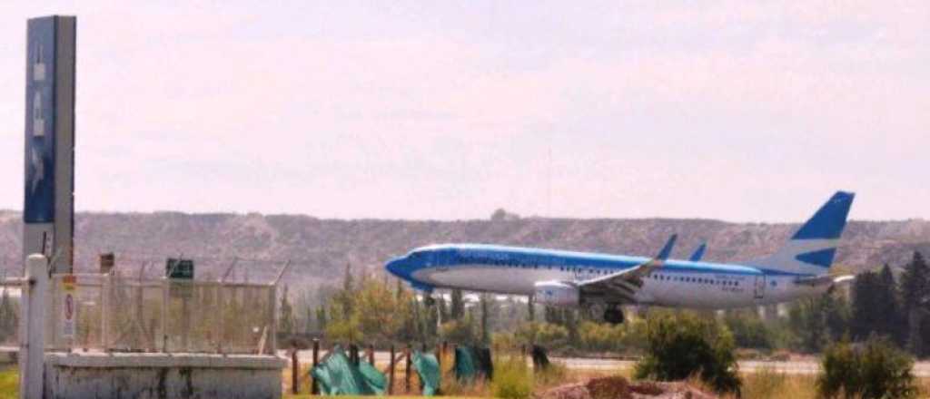 Un piloto se descompuso y suspendieron un vuelo que había salido de Mendoza