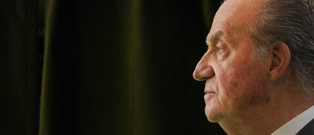 El rey emérito Juan Carlos I introdujo miles de euros por el aeropuerto de Madrid