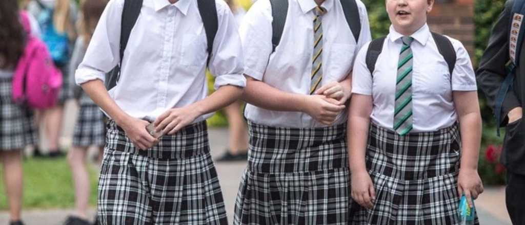 Los alumnos mexicanos podr&aacute;n elegir usar pantal&oacute;n o pollera