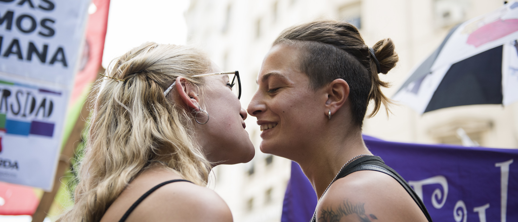 Tuitera mapea casos de violencia hacia lesbianas y disidencias
