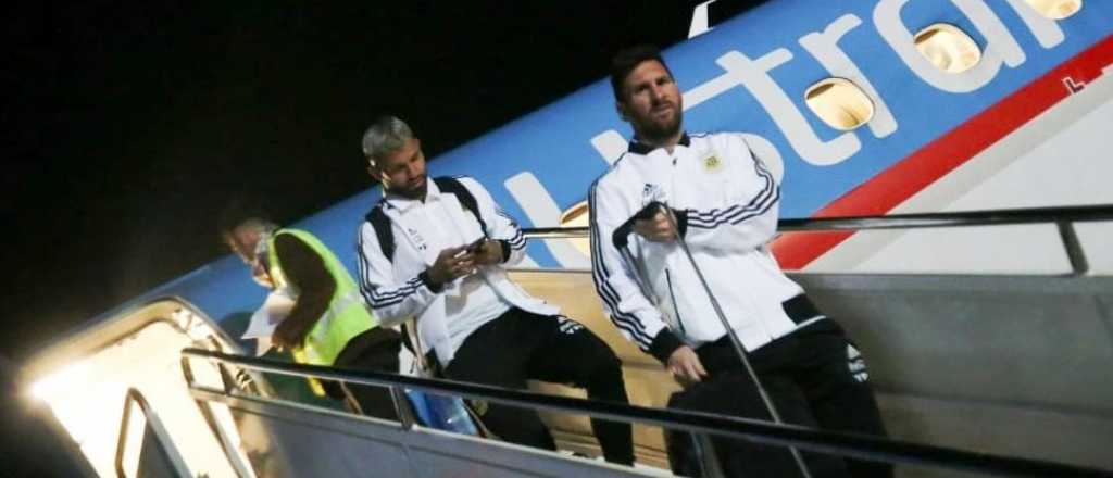 La Selección llegó a San Juan y Scaloni confirmó el equipo