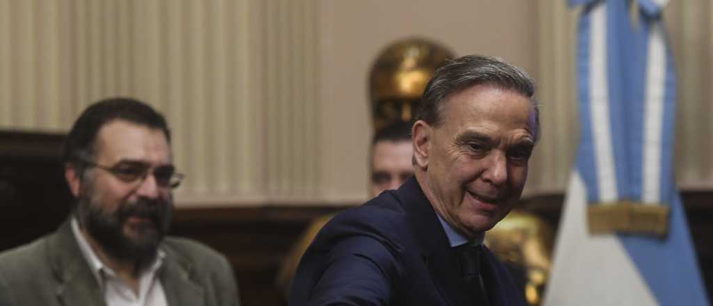Pichetto consider&oacute; "autoritaria" la designaci&oacute;n de Massa en el kirchnerismo