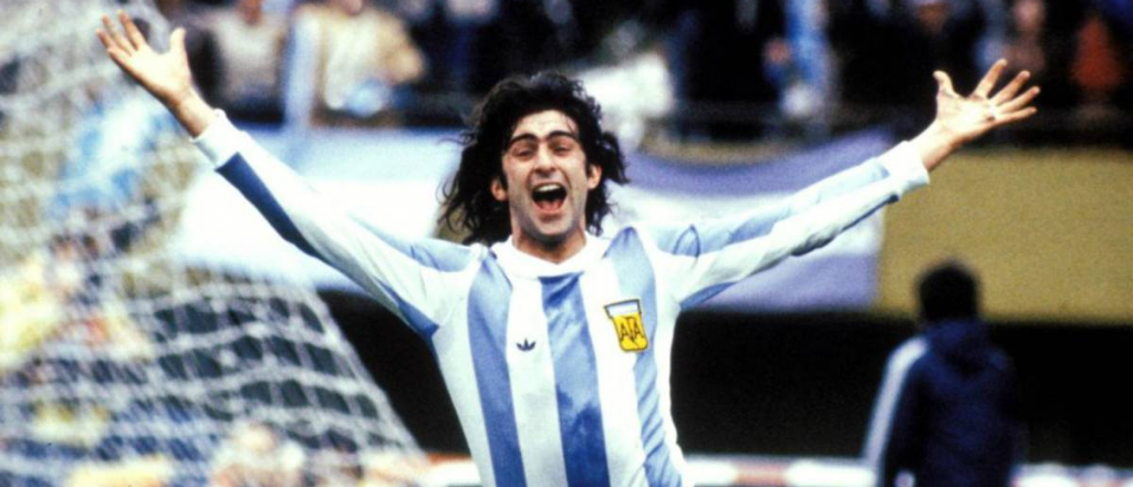 Mario Kempes desminti&oacute; el pol&eacute;mico video de Boca