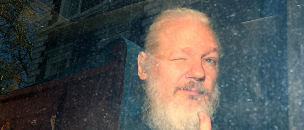 Reino Unido firmó la extradición de Assange a los Estados Unidos