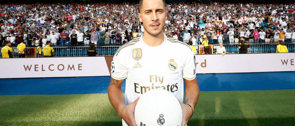 Momento tenso en la presentaci&oacute;n del nuevo refuerzo de Real Madrid