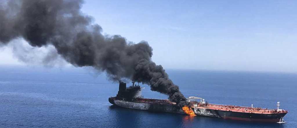 Atacaron a buques petroleros norteamericanos en las costas de Irán
