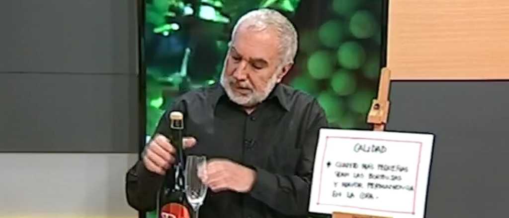 Video: sommelier hizo un papelón al abrir un vino y no se lo perdonó