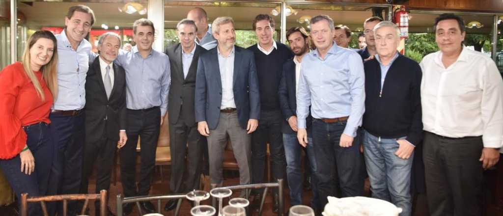 Pichetto almorzó con funcionarios y dirigentes peronistas del gobierno
