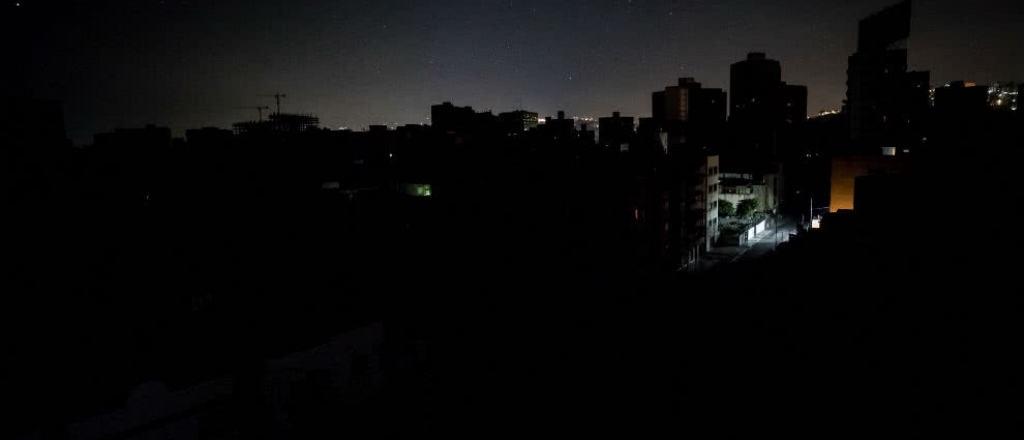 In&eacute;dito apag&oacute;n en Mendoza y casi todo el pa&iacute;s