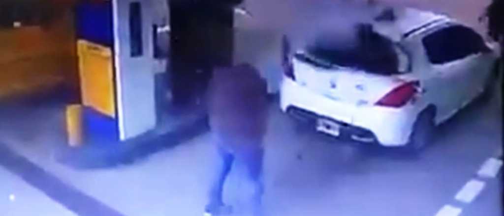 Video: un narco cargaba gas y le explotó el tubo con cocaína