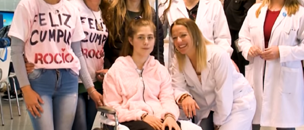 La sobreviviente de la masacre de Monte, festej&oacute; su cumple con los m&eacute;dicos