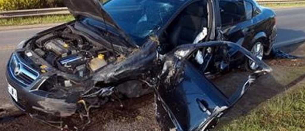 Guaymallén: mujer murió luego del choque de un auto contra un árbol