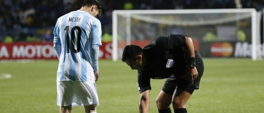 Un árbitro que "enojó" a Messi dirigirá Argentina - Qatar