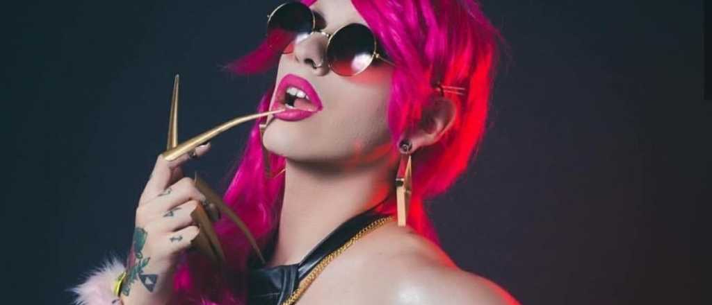 La foto en bikini de "Dyhzy" (Estanislao Fernández), el hijo del presidente