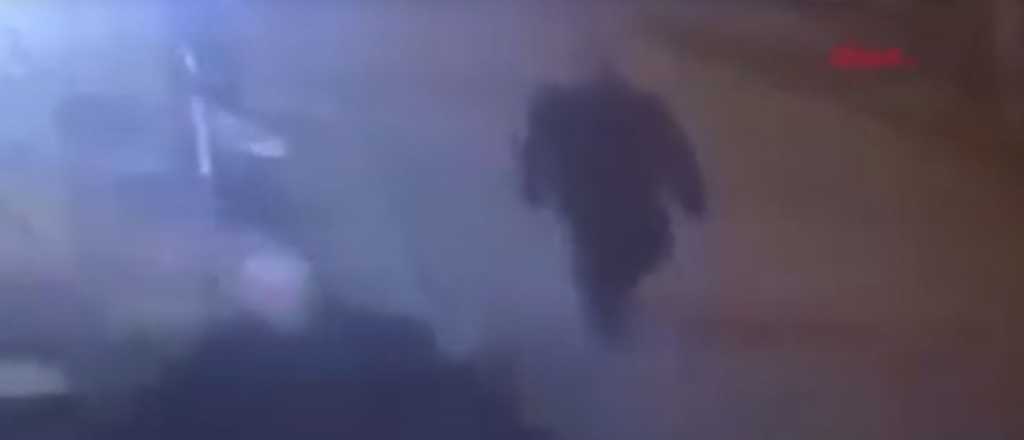 El video de un hombre que viene del futuro para evitar su muerte &iquest;real o no?