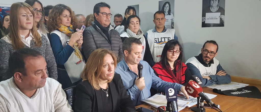 La vicedirectora suspendida pidió ser restituída