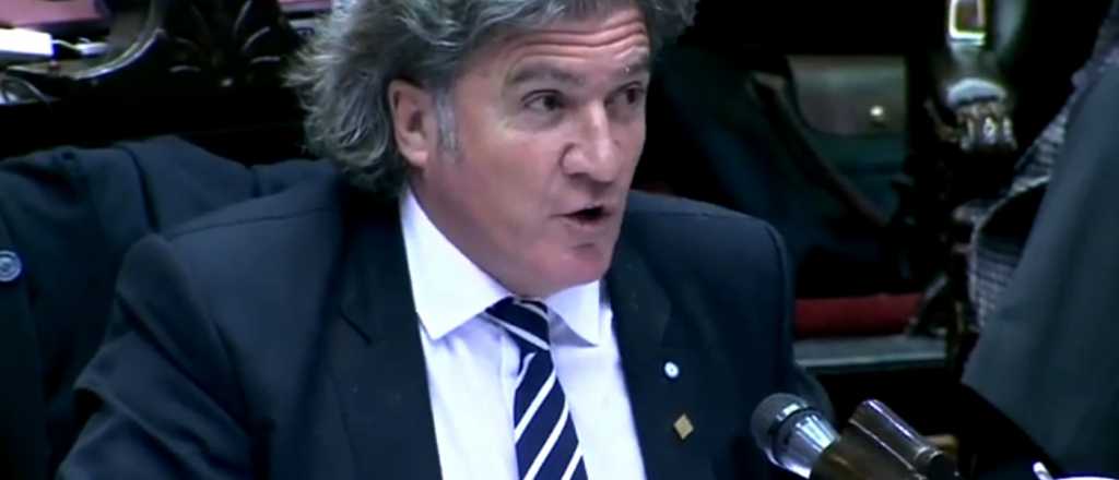 Dos diputados nacionales escracharon a Jos&eacute; Luis Ram&oacute;n en Twitter