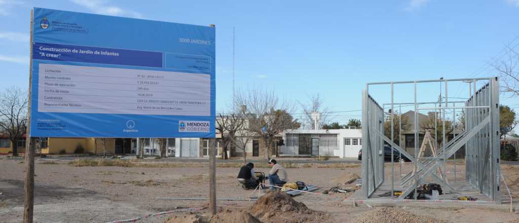 Iniciaron la construcción de cuatro nuevos jardines de infantes en Mendoza