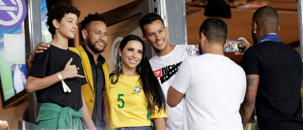 Lo que no se vio de la eliminación: el gran gesto de Neymar con Paredes
