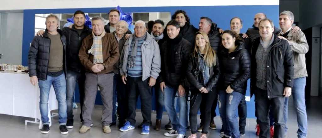 El Tomba y un emotivo agasajo a los "Héroes del Barro" de 1994