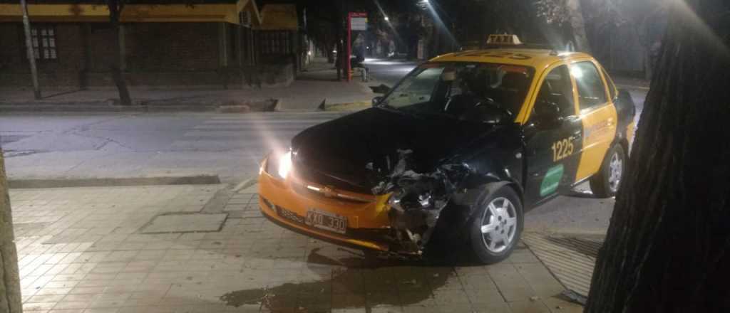 Taxi accidentado en la Cuarta Este en idéntico choque que hace una semana