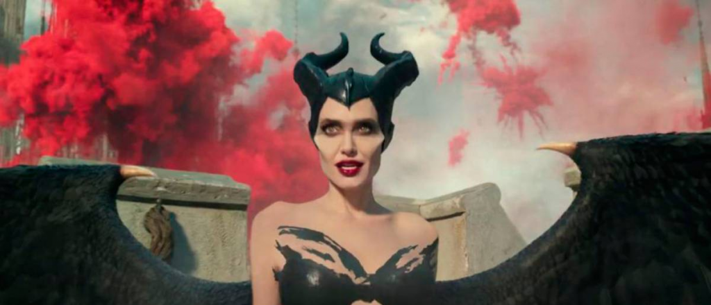 Angelina Jolie, m&aacute;s mala que nunca, en un nuevo tr&aacute;iler de "Mal&eacute;fica"