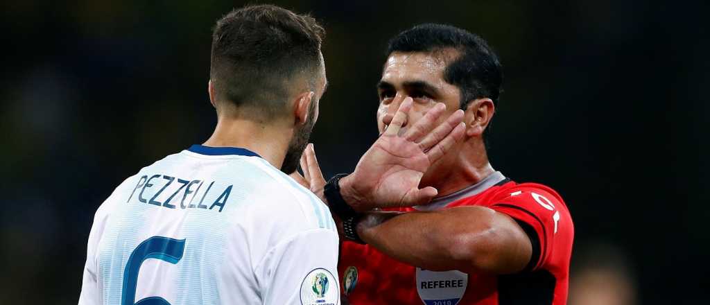 El árbitro de Brasil vs. Argentina: "No me llamaron del VAR"