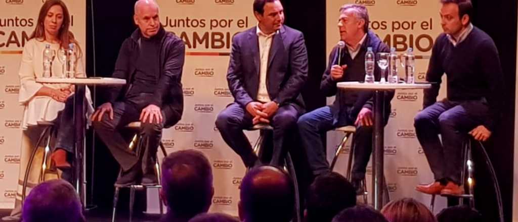 Cornejo: "El mundo ya no permite gobiernos chantas"