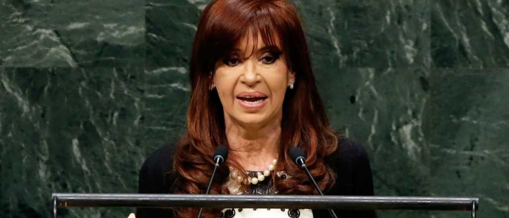 Cristina denunci&oacute; una operaci&oacute;n y la public&oacute; en ingl&eacute;s