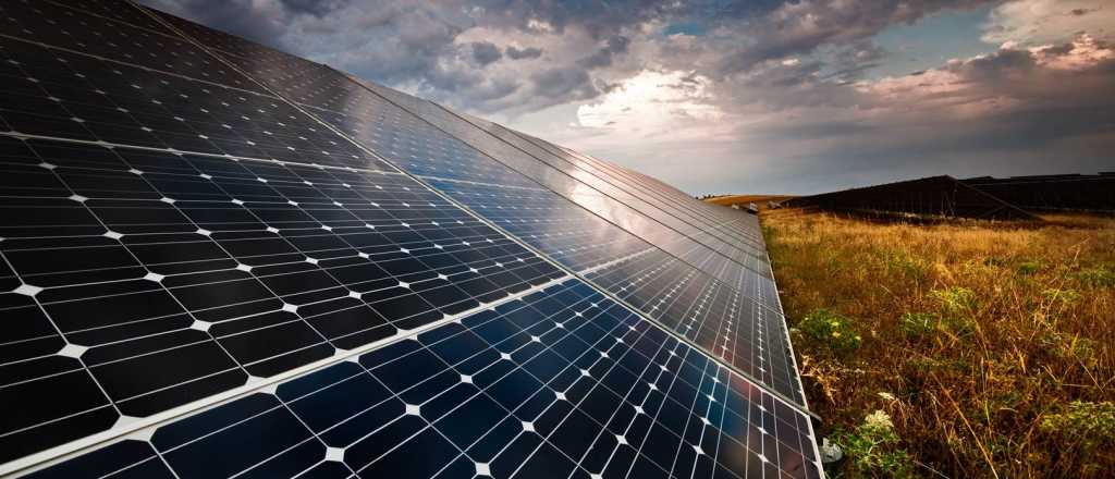 Una fábrica brasileña de paneles solares planea instalarse en Mendoza
