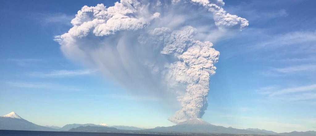 Un volcán chileno hace erupción tras permanecer 43 años inactivo
