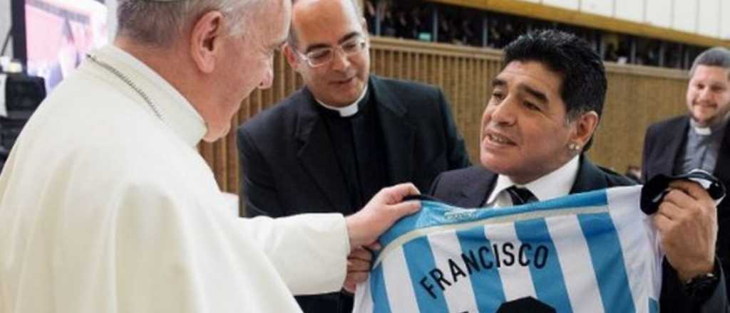 El d&iacute;a que el Papa eligi&oacute; entre Maradona y Messi