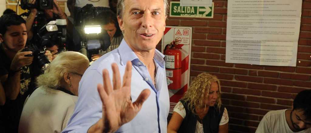 Votó Macri y pidió "paciencia" al esperar los resultados