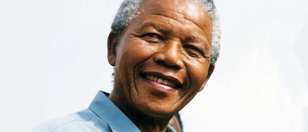 Musicos se unen para homenajear a Nelson Mandela