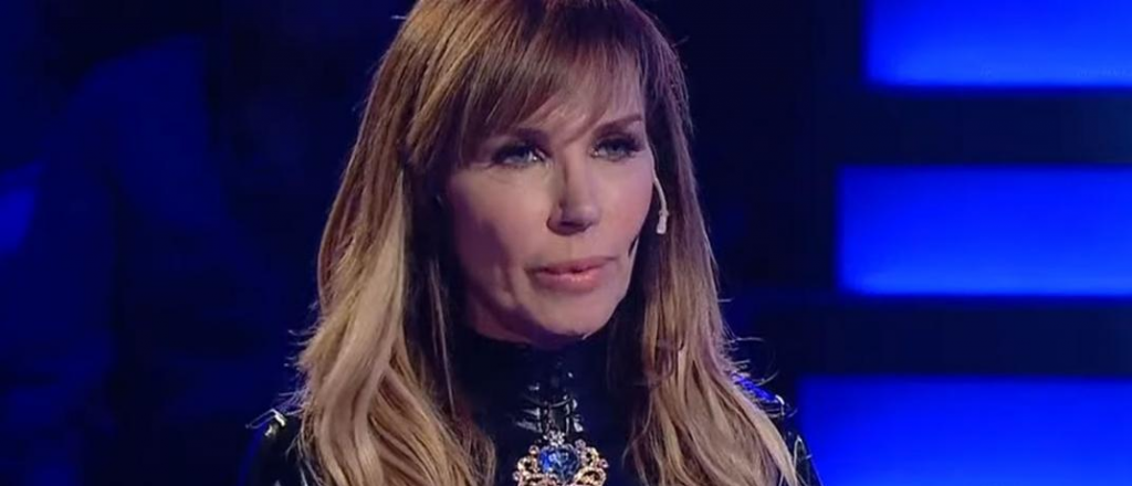 Video: la cantante Daniela, ex de Javier Milei, se desmayó en vivo