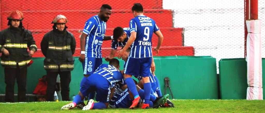 El Tomba avanzó en Copa Argentina por penales