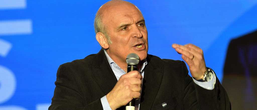 Espert afirm&oacute; que "sobran" m&aacute;s de un mill&oacute;n de empleados p&uacute;blicos