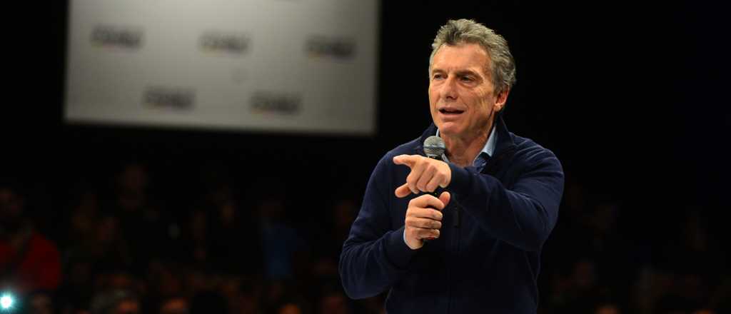 Macri rechaz&oacute; las amenazas contra intelectuales que lo apoyan